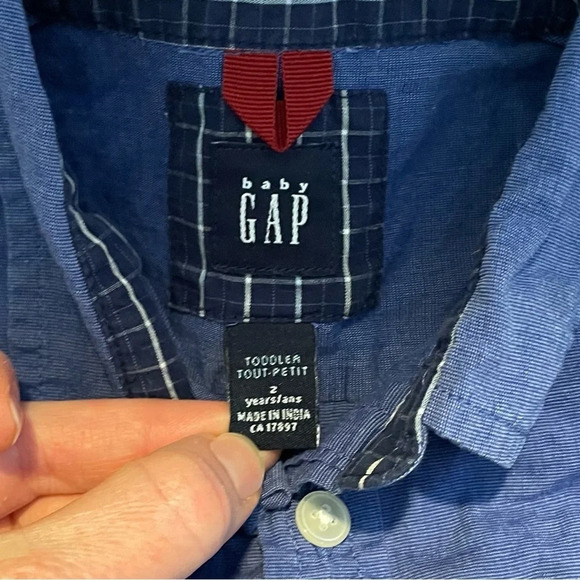 Gap Toddler Button Up Dress Shirt - Picture 3 of 4